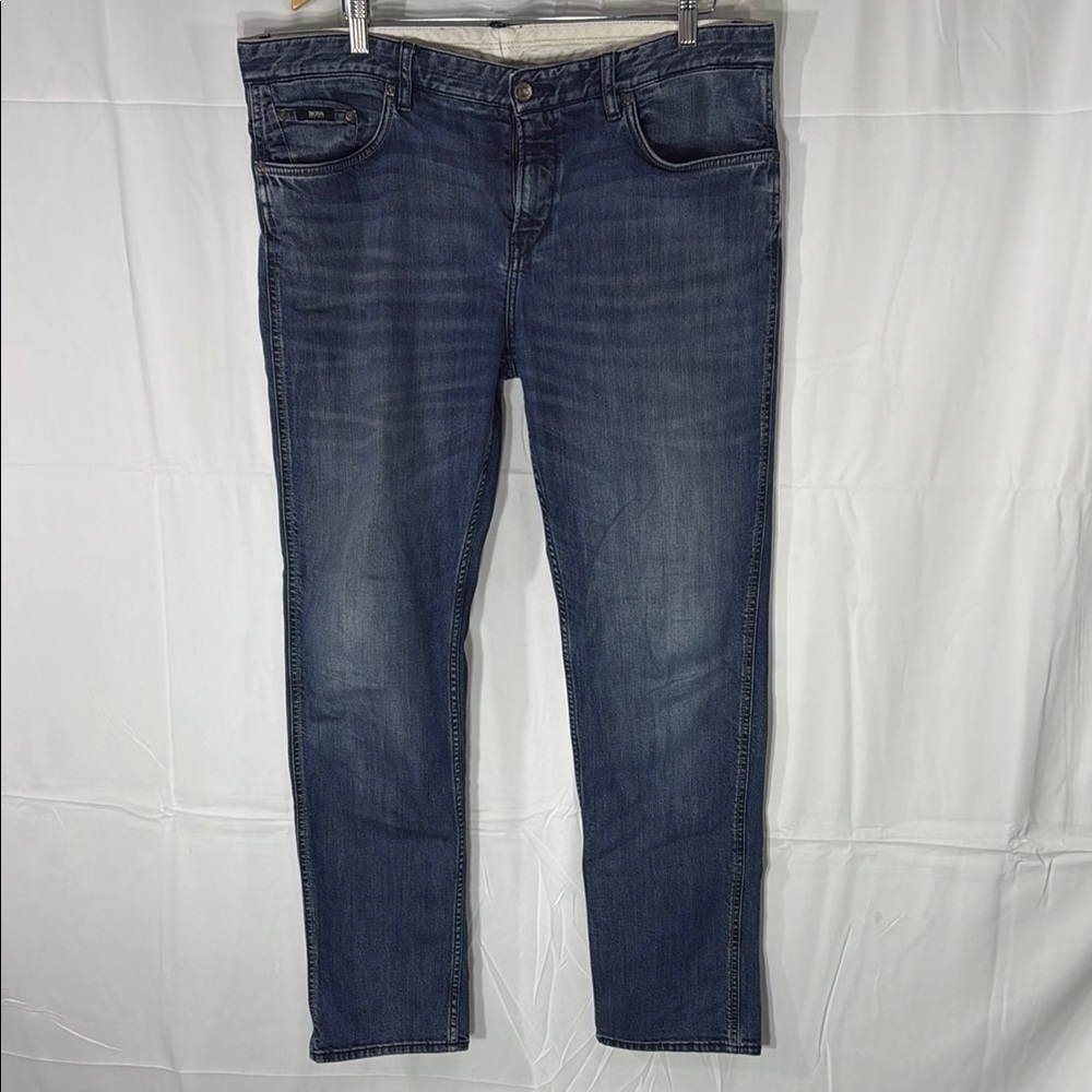 Hugo Boss Men's Blue Jeans Size 38x32